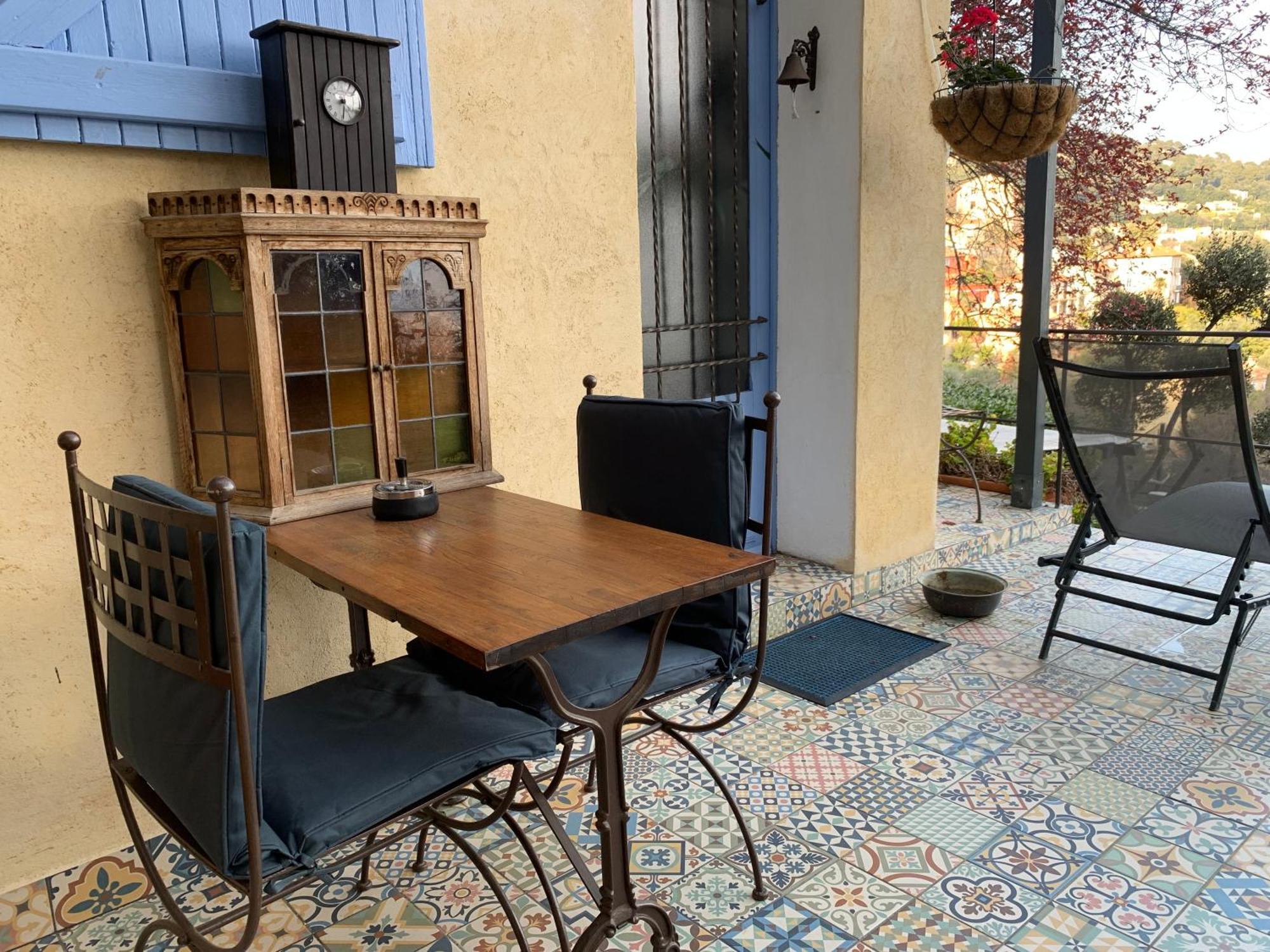 Skylark Bed & Breakfast Grasse Eksteriør billede